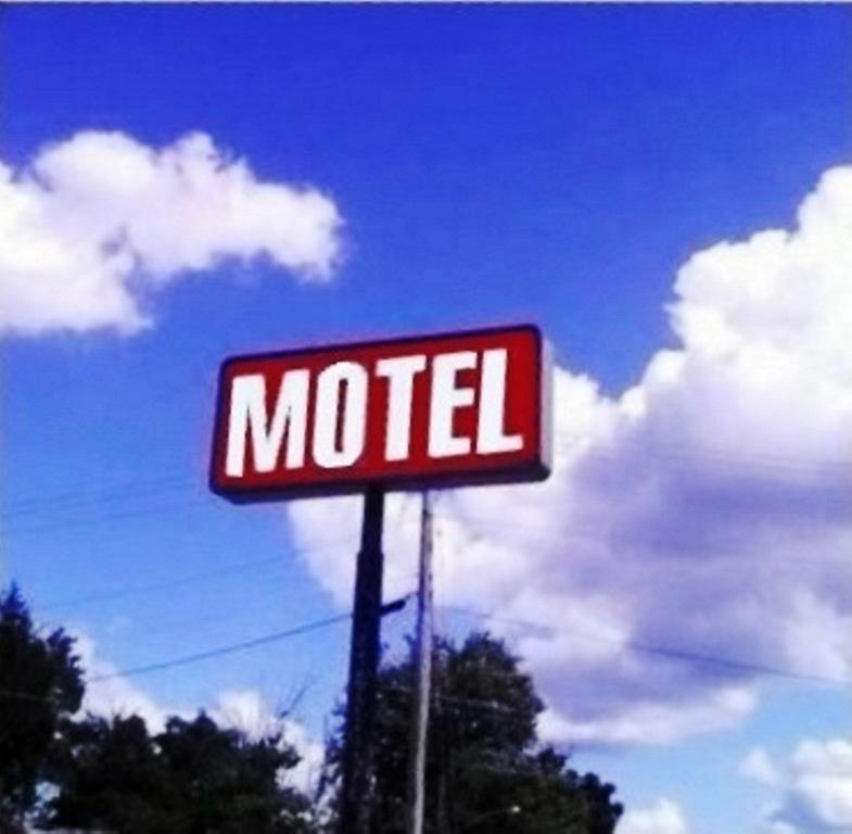 Dry Ridge Motor Inn 외부 사진