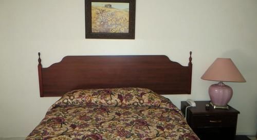 Dry Ridge Motor Inn 외부 사진