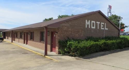 Dry Ridge Motor Inn 외부 사진