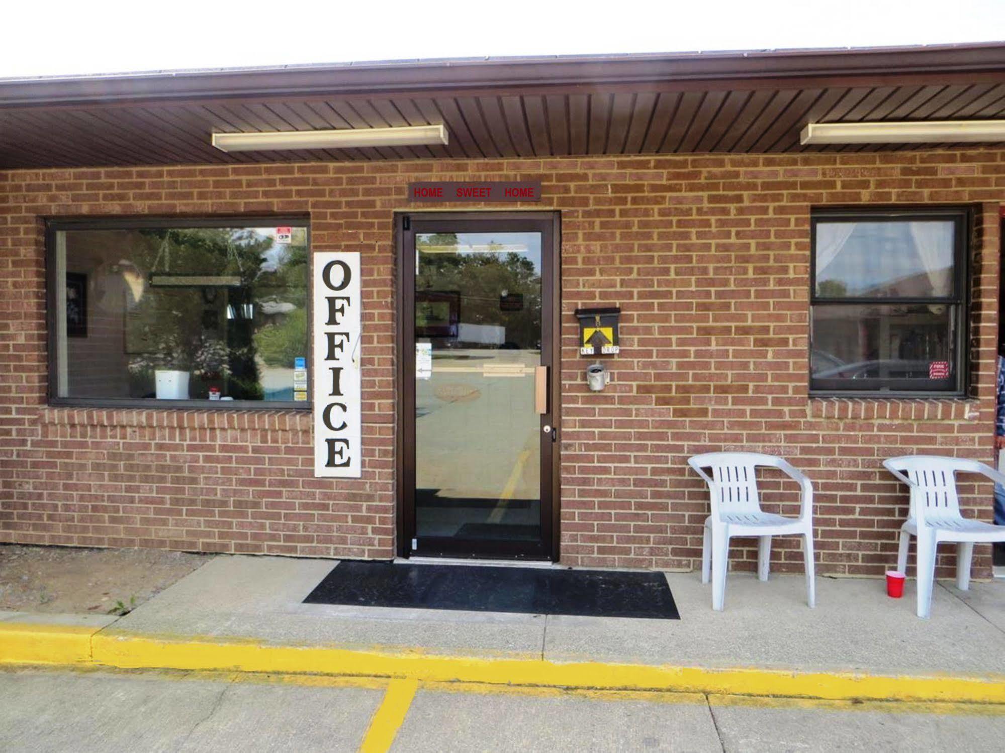 Dry Ridge Motor Inn 외부 사진