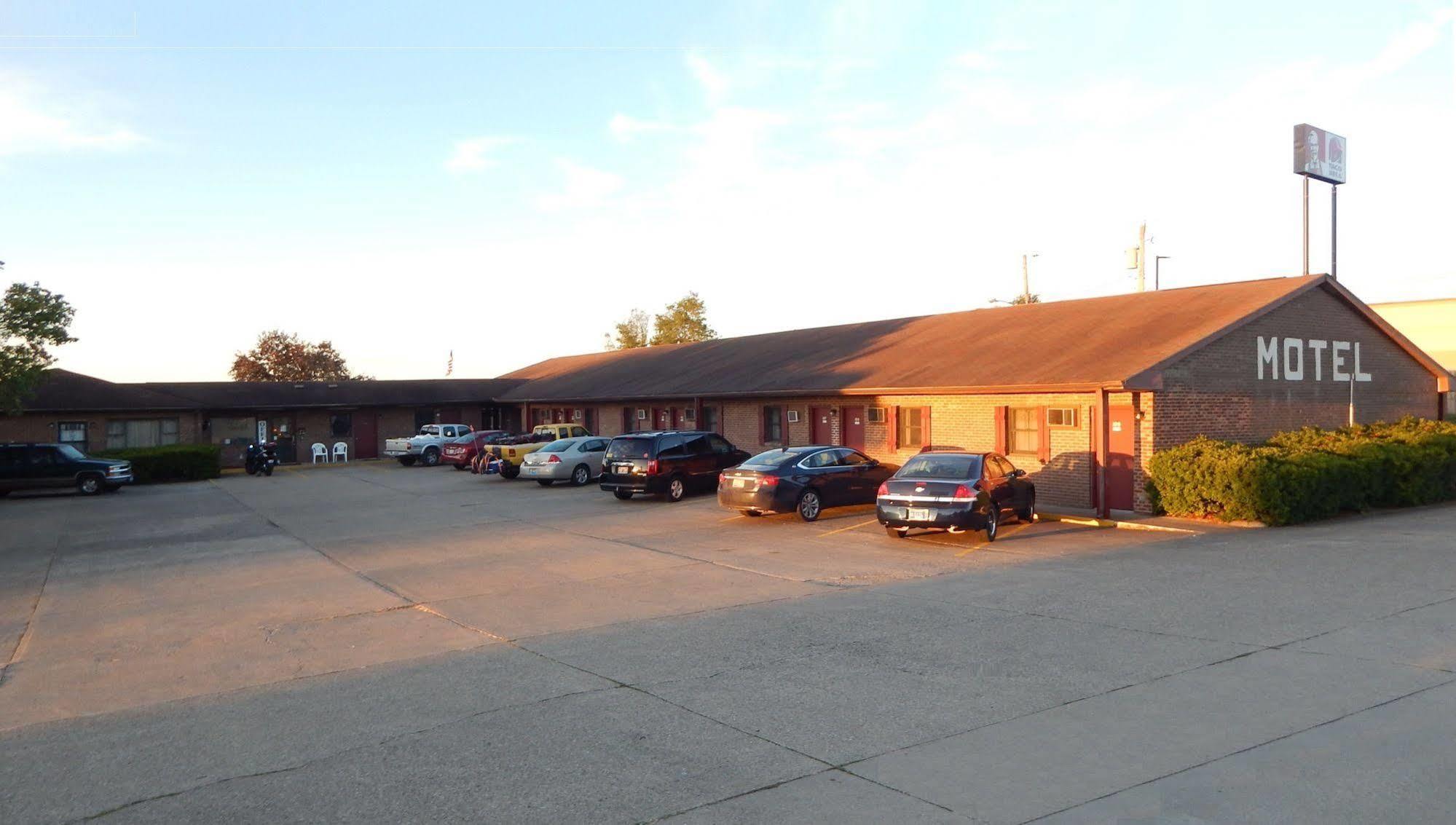 Dry Ridge Motor Inn 외부 사진